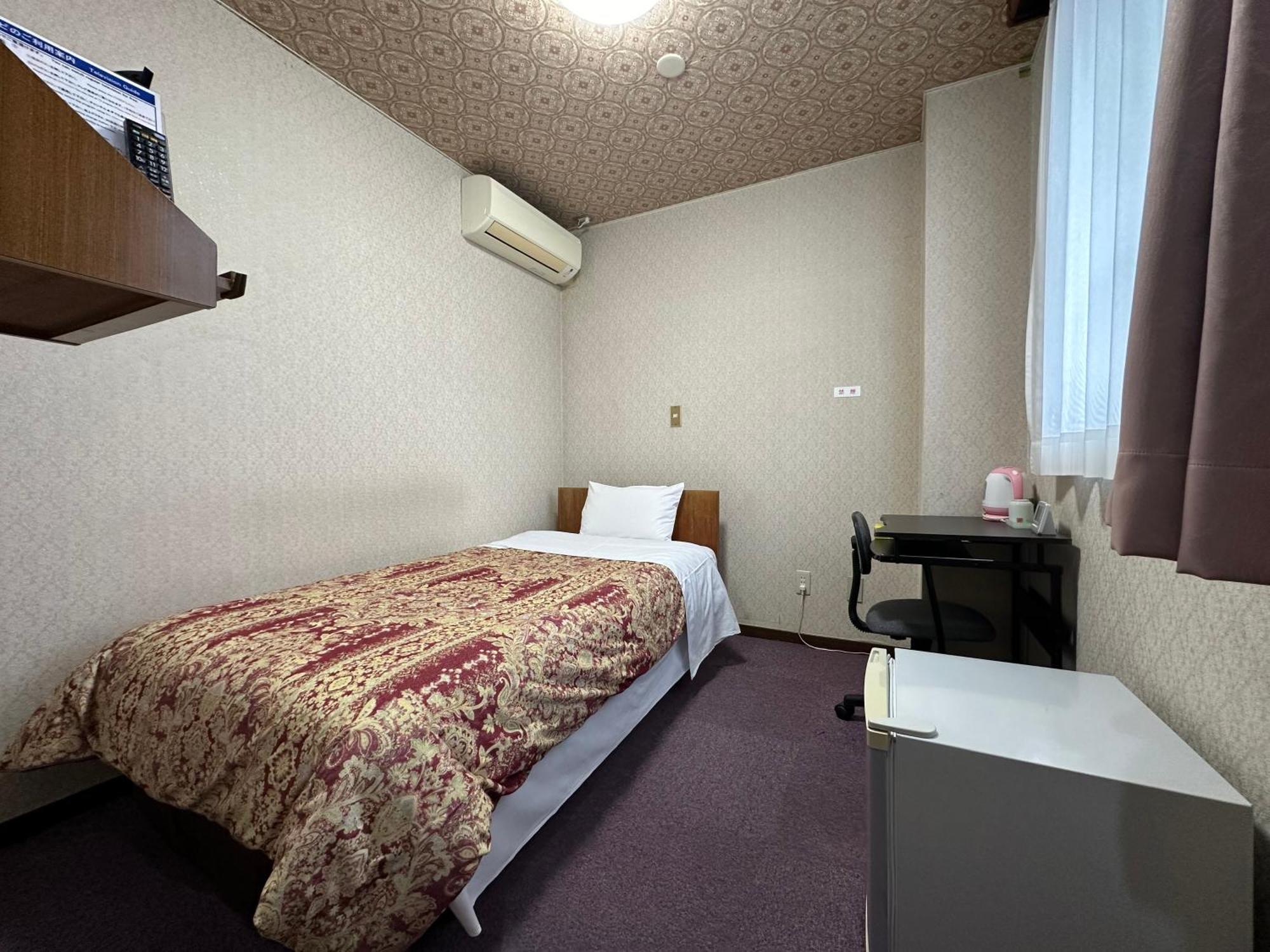 Business Hotel Ishimura Mibu Exteriör bild